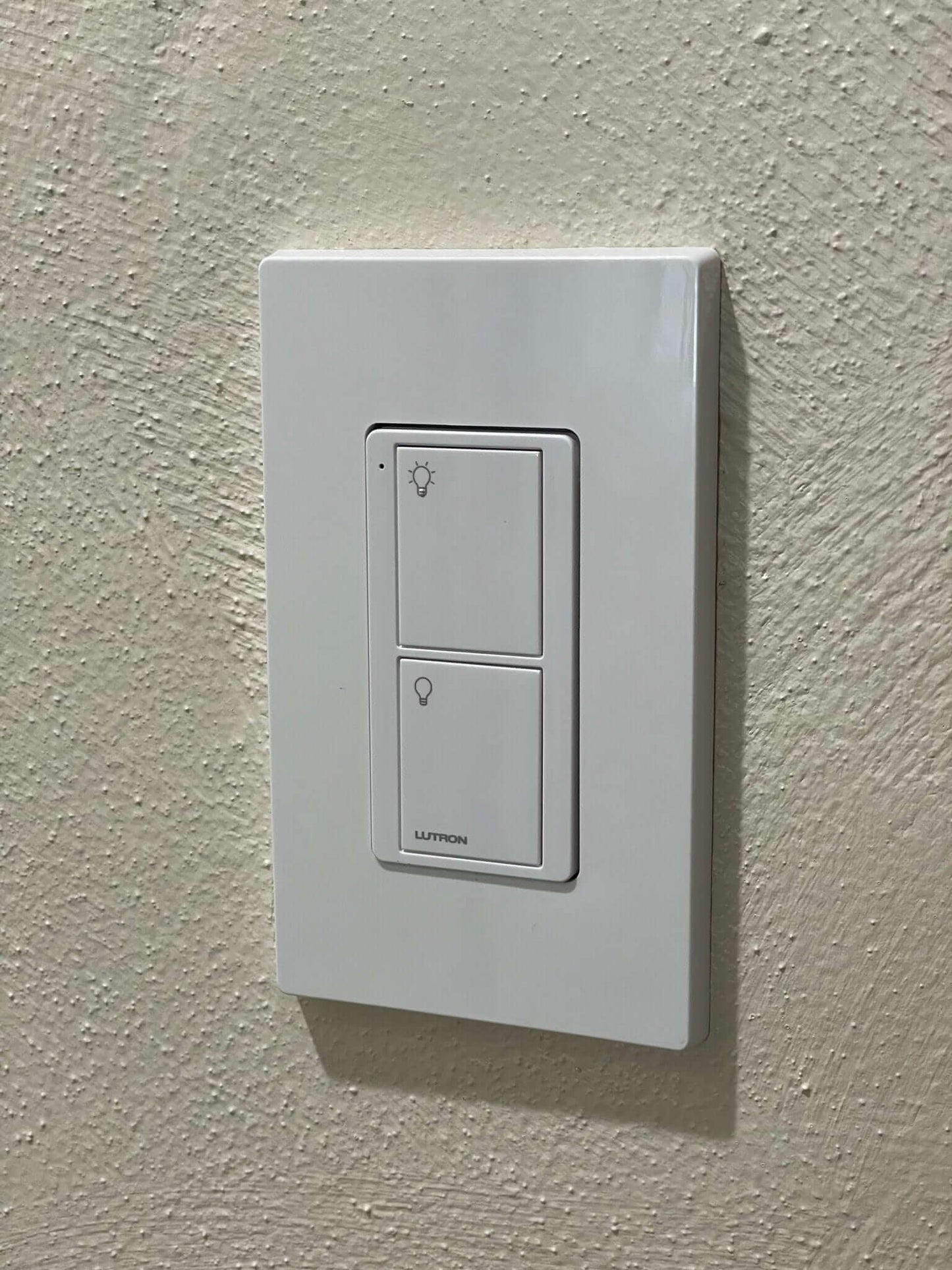 Wallplate Bracket for Lutron Caseta Wireless Pico Remote