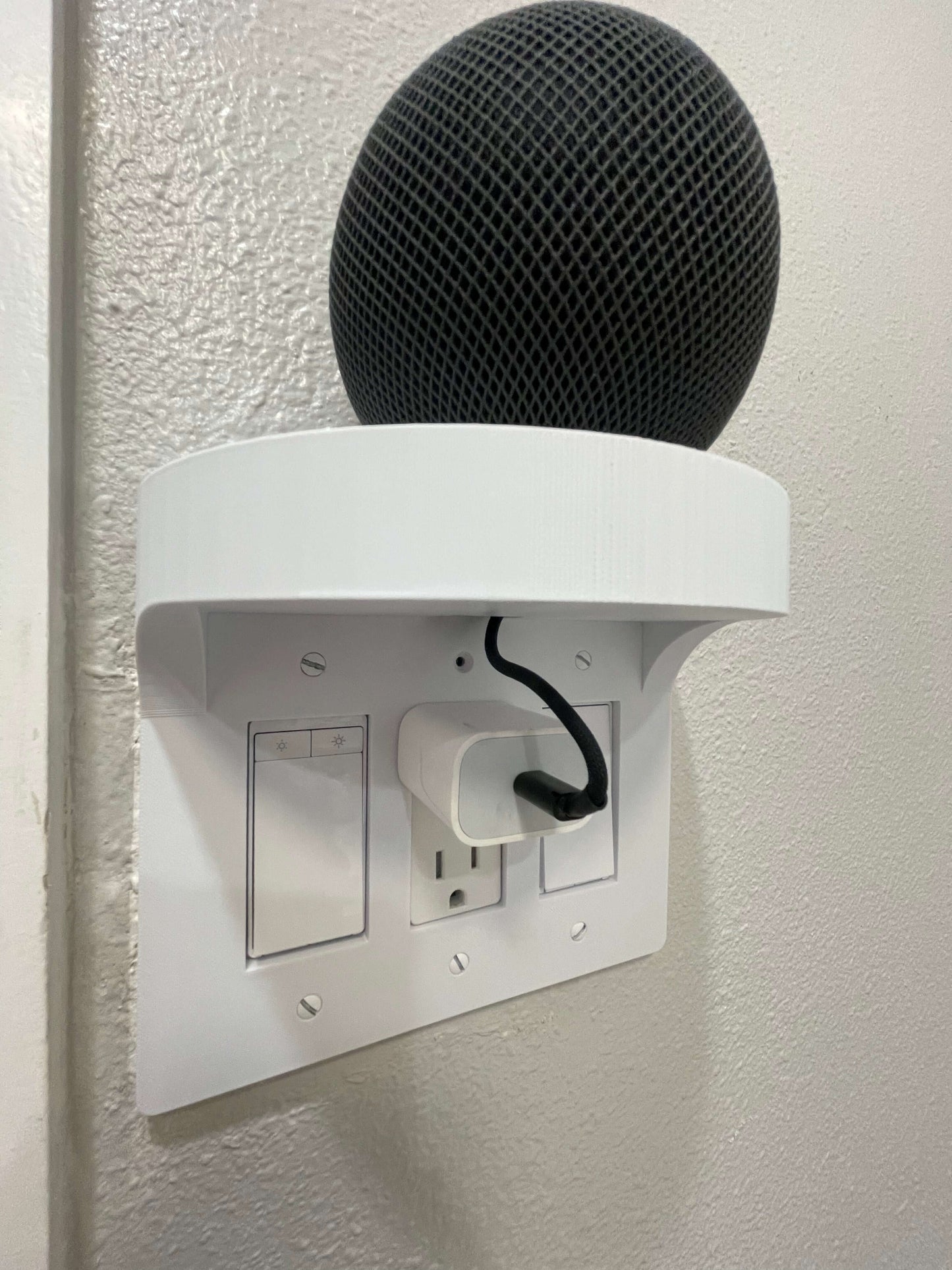 Apple HomePod Mini 3-Gang Outlet Shelf